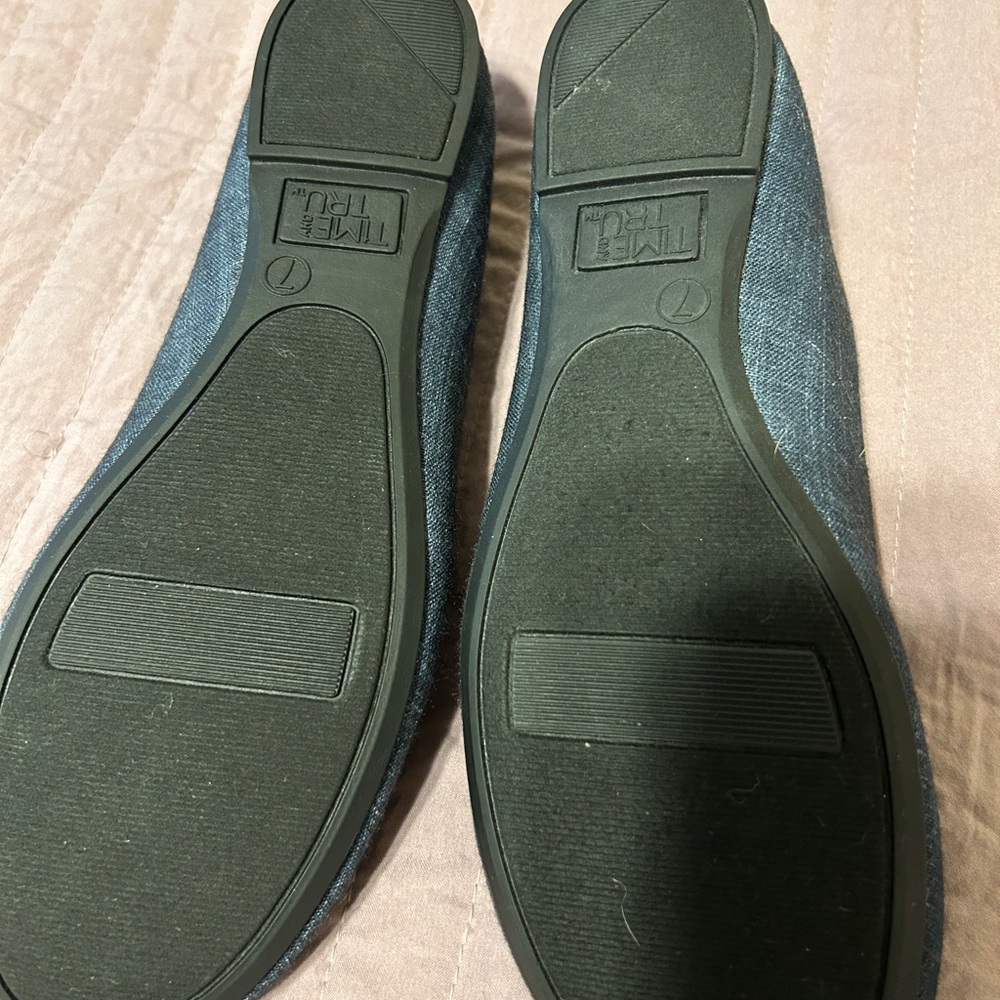 Like New Time and Tru flats - Picture 2 of 2